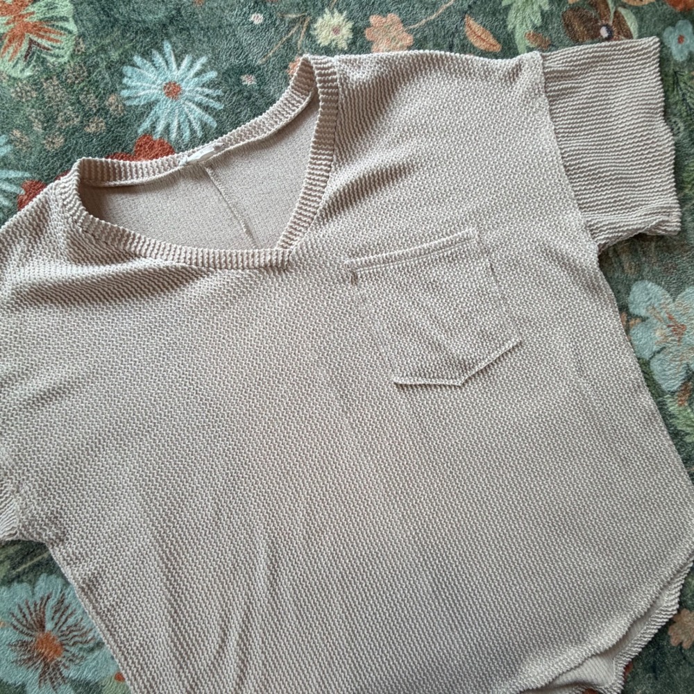 Altar'd State Womens Beige Textured‎ Waffle Knit V-Neck Pocket Top Size M